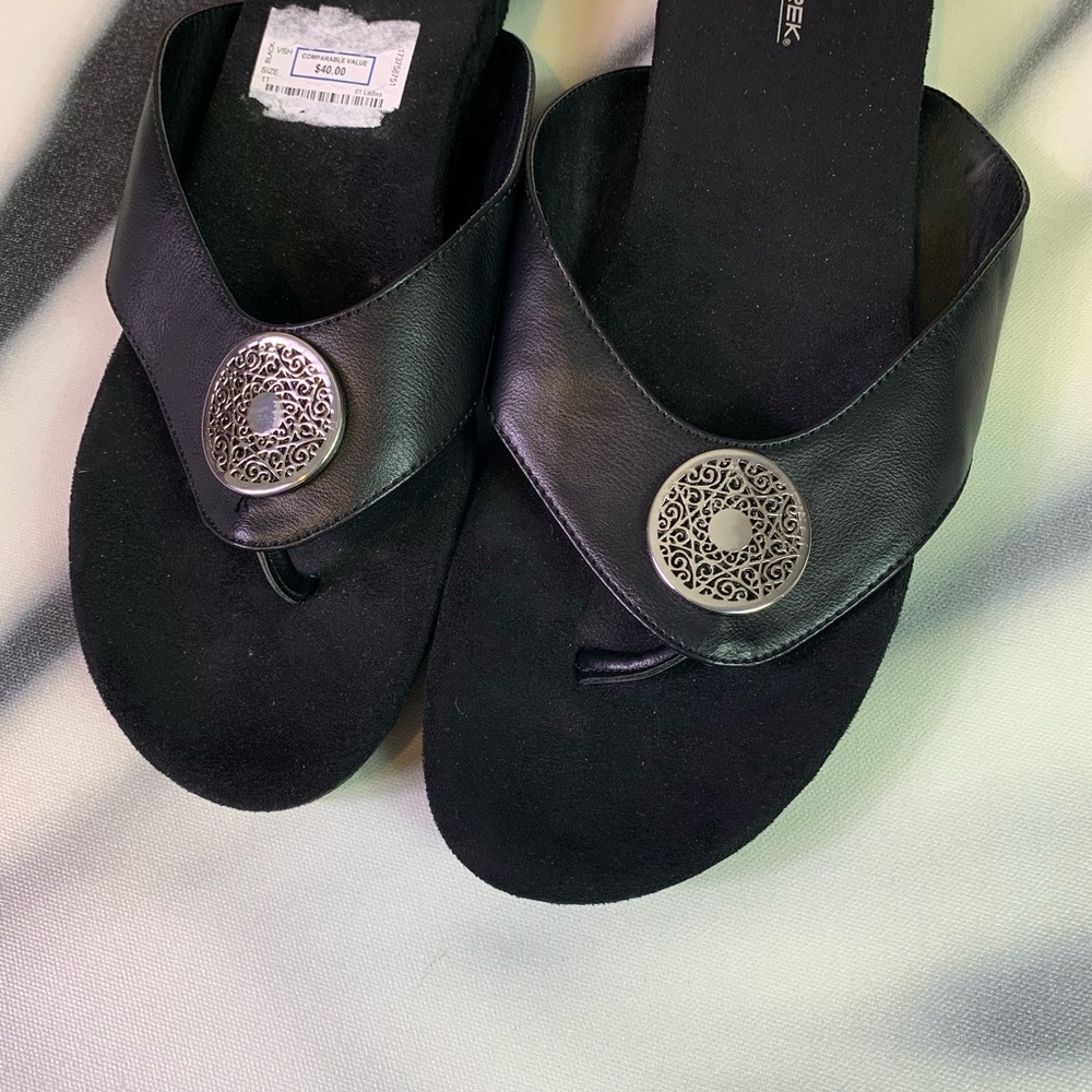 Mountrek | Black Thong Wedges